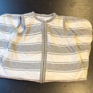 NWOT Organic Cotton Burt's Bees Baby White and Gray Logo Tag Sleepwear